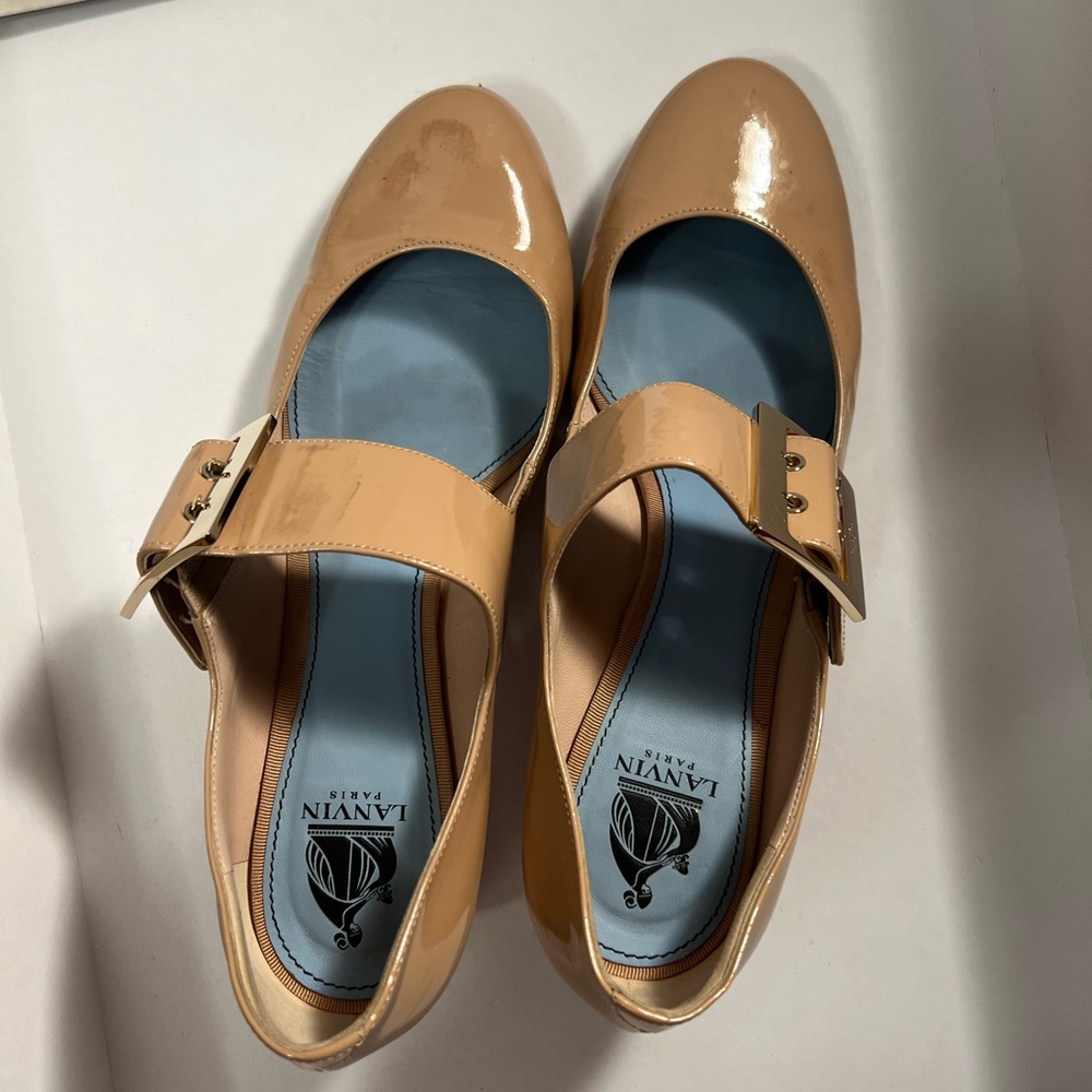 Lanvin Beige Patent Leather Heels